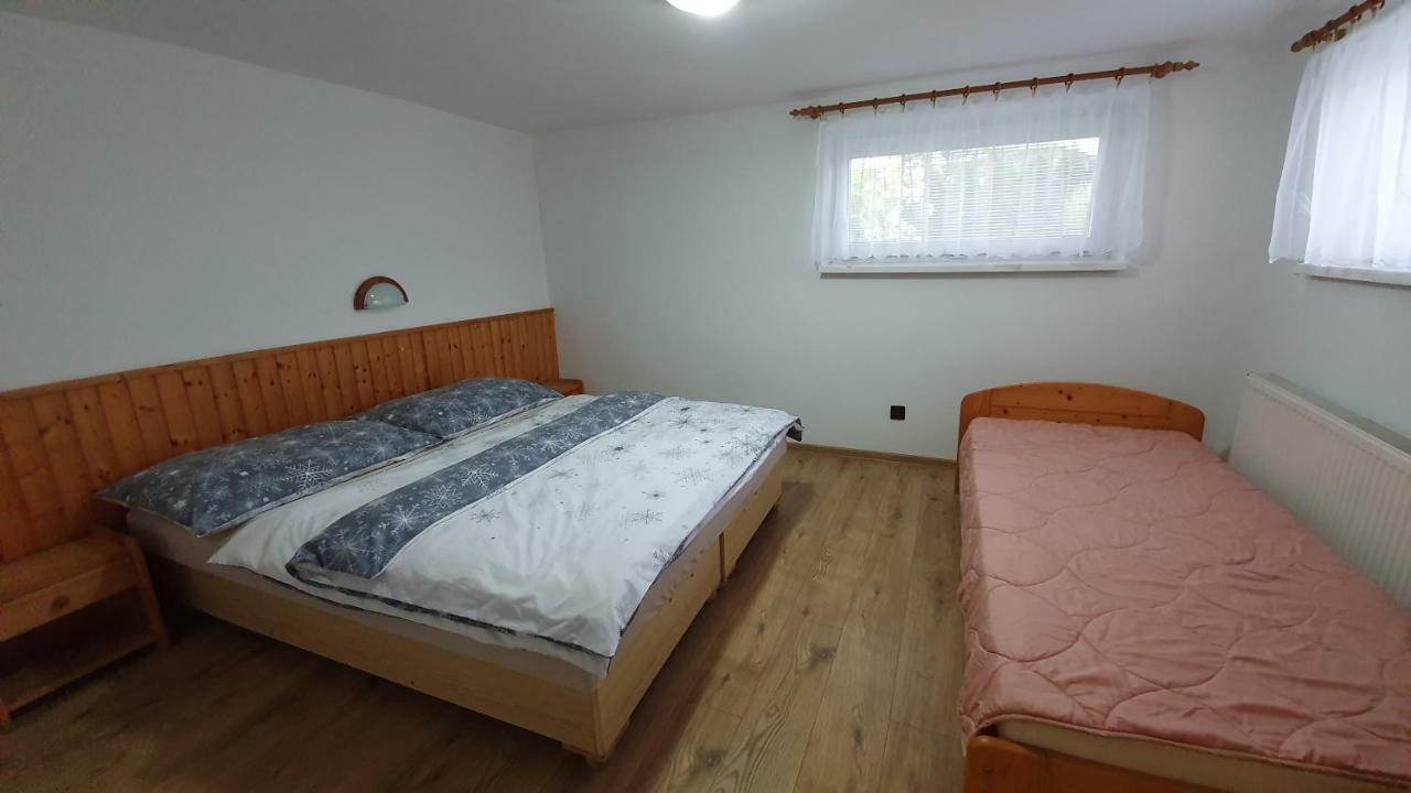 Apartmany Anna เบเชนยอวา ภายนอก รูปภาพ