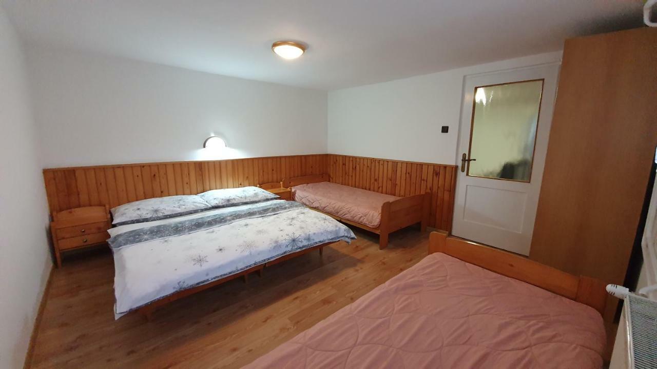 Apartmany Anna เบเชนยอวา ภายนอก รูปภาพ